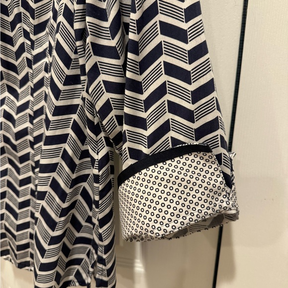 Wrinkle-free Foxcroft blouse - Picture 4 of 5